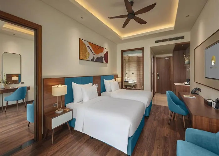 Khách sạn The Watson Premium Hạ Long