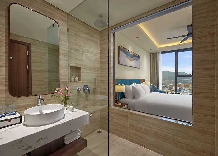The Watson Premium Hạ Long
